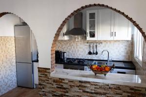 CYV - 2 family home with BBQ and pool