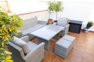 CYV - 2 family home with BBQ and pool