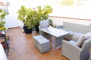 CYV 2 family home with BBQ and pool