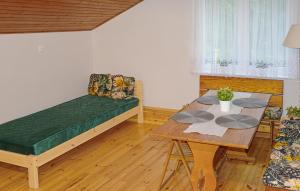 Cozy Home In Biskupice With Wifi