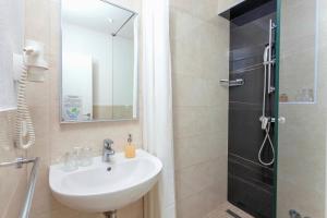 Superior Quadruple Room room in Sunset Split Rooms