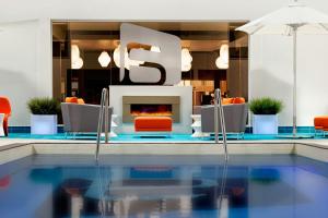 Aloft Hotel Calgary University