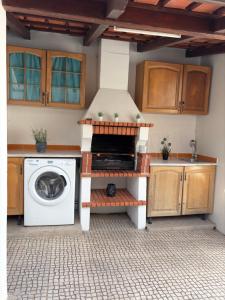 City Break-Quiet House with Private Patio
