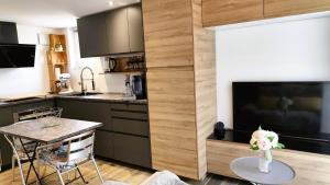 Maisons de vacances Logement avec jardin et jacuzzi prive au coeur de la Provence pour 2 adultes 1 enfant classe 4 etoiles : photos des chambres