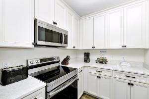 Citrus Sunshine Villa Near Disney With Margaritaville Resort & Island H2O Access - 3049Cs