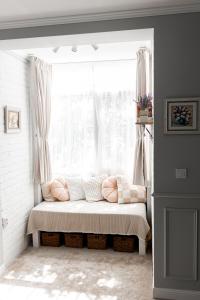 Cozy Central Stay, FREE Parking, Quiet Nights