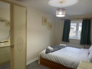 2 Bed Flat close to New Cross Gate, SE14