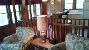 Five Points Lake Hamilton Cabin 5