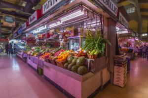 The Yellow House by MyRentalHost