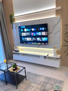 1 BR Apartment in Downtown Dubai