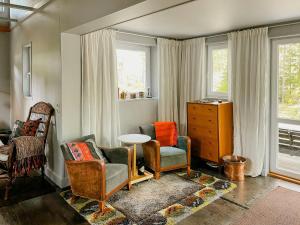 Designer Container Home By The Sea In Långvind