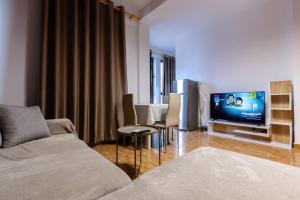 Happy Home Central 1