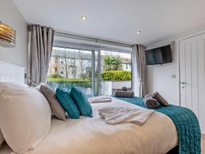 2 Bed in Westward Ho 45753