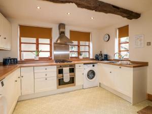 Charming 3 Bed Cottage sleeps 5