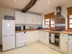 Charming 3 Bed Cottage sleeps 5
