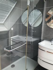 Maisons de vacances Maison Les Aygals 300 m de la plage, 3 suites parentales : photos des chambres