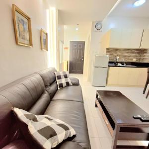BREATHTAKING BAYVIEWS - 1 BEDROOM 1 BATHROOM WITH BALCONY BAYVIEW POOL NETFLIX - Housekeeping Available -