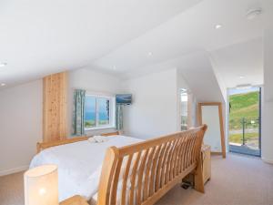 2 Bed in Aberdovey DY049