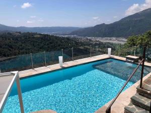 Nuit insolite avec jacuzzi privatif et piscine