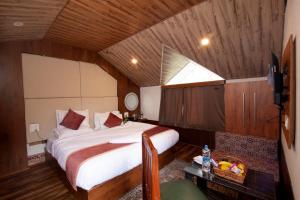 HoTEL MOUNTAIN HOLIDAY