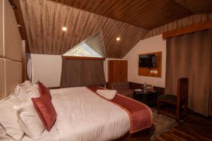 HoTEL MOUNTAIN HOLIDAY