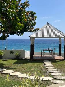 The Sea Cliff Hotel Resort & Spa