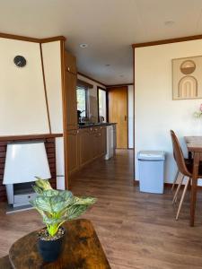 Stacaravanverhuur KR00N chalet BB-5