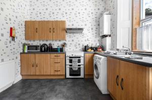 Ardyne House