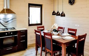 Stunning Home In Mielenko With Wifi