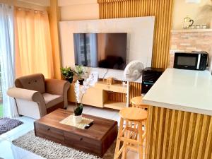 Baguio Transient Across Burnham Park 1 - 2BR Condo