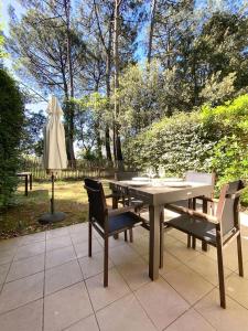 Résidence Lacanau Les Pins - Maison tout confort pour 6 personnes dans résidence de tourisme familiale avec piscine MAE-0923