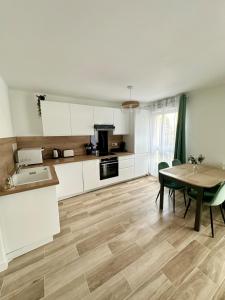 Appartements Bienvenue Chez Annabelle - Meaux : photos des chambres