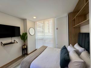 Cozy Loft in 93 park