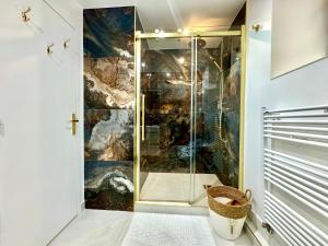 Loft 37 - Luxe Garden Stay