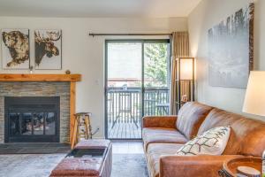 half Mi to Dtwn Frisco Mtn-View Condo with Pool!