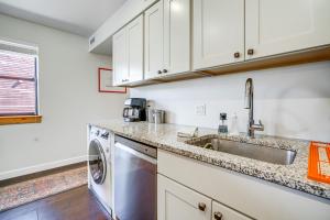 half Mi to Dtwn Frisco Mtn-View Condo with Pool!