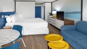 King Room room in Montauk Blue Hotel