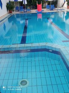 George Studios Stalis