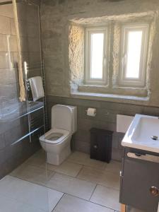 Hebden Bridge Riverside Cottage