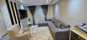 شقه فندقيه مدينه نصر شارع رياض شمس