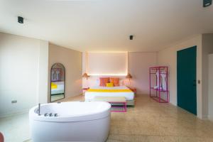 Del Trópico Hotel By GyC Hotels