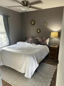 Quaint & Vivacious Home