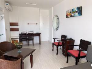 Flat na Barra com Vista Deslumbrante para o Mar