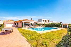 Villa Mediterraneum by Villa Plus - Ubytování bez kategorie ve městě Cala'n Forcat