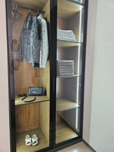 Luxury Penthouse with Private Jacuzzi & Sea View