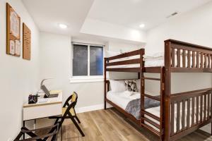 Central 3BR and 4BA with Game Room - Perfect for Groups