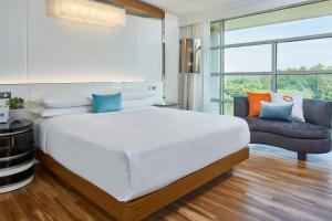 Renaissance Charlotte SouthPark Hotel