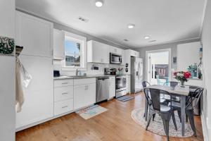 Turtle Time- Charming 3BR Getaway Near Kure Beach