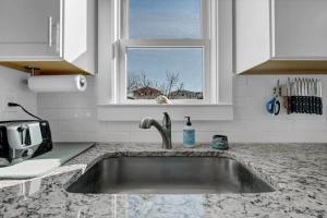 Turtle Time- Charming 3BR Getaway Near Kure Beach