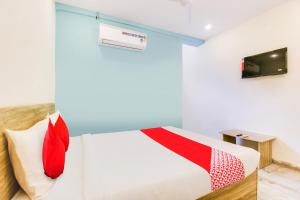 Hotel O R Squre Inn